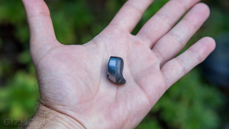 Illustration for article titled Moto Hint Review: The First Bluetooth Headset I Wasn't Ashamed to Wear